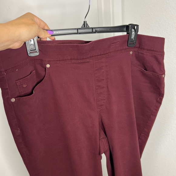 Gloria Vanderbilt “Avery” All-Around Slimming Effect jeans, size 18. - Picture 2 of 12